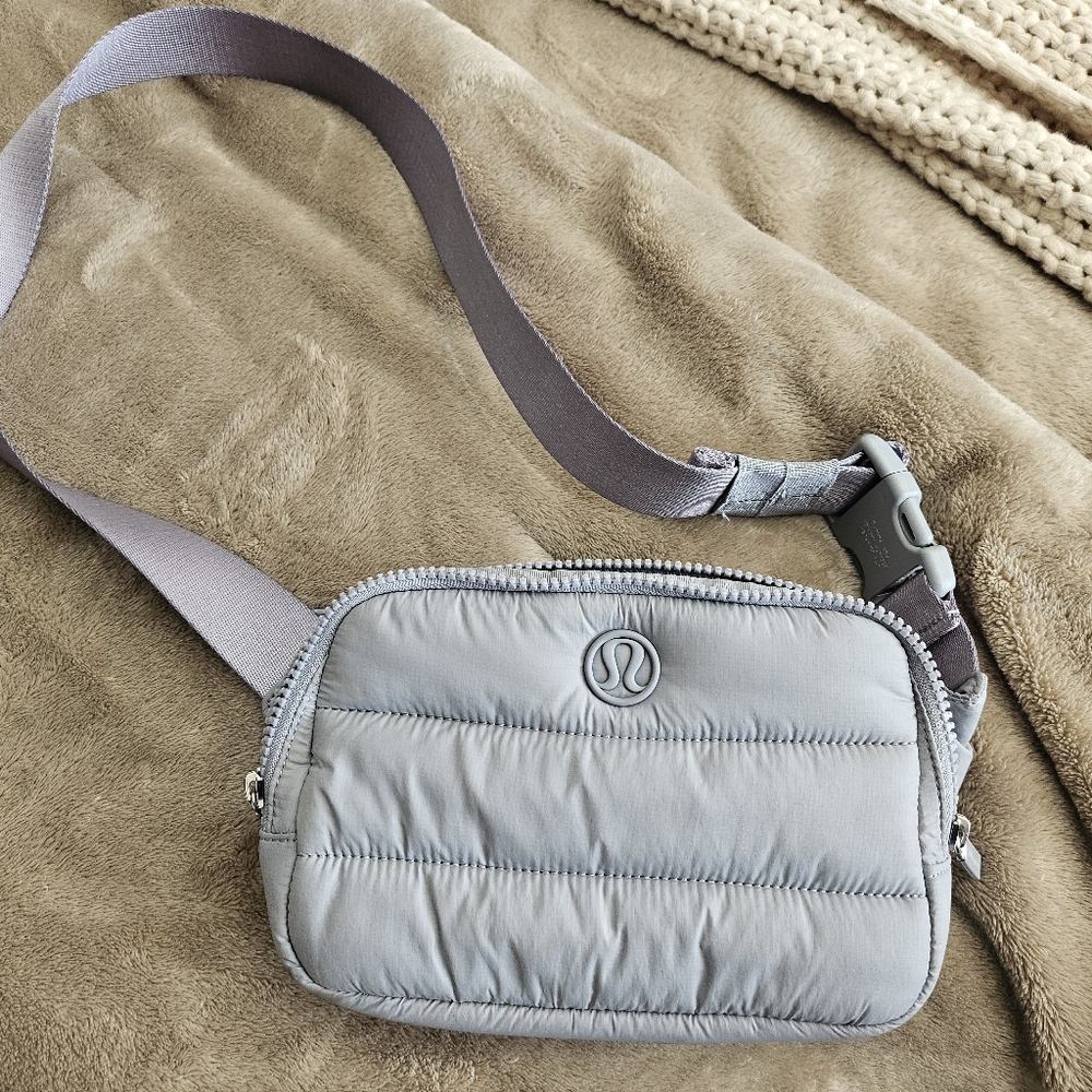 Lululemon Wunder puff belt bag 2L